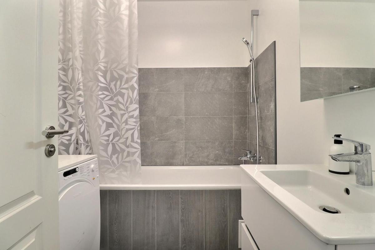 P&r - Confort Retro, 1 Bdr, In Plainpalais Geneva