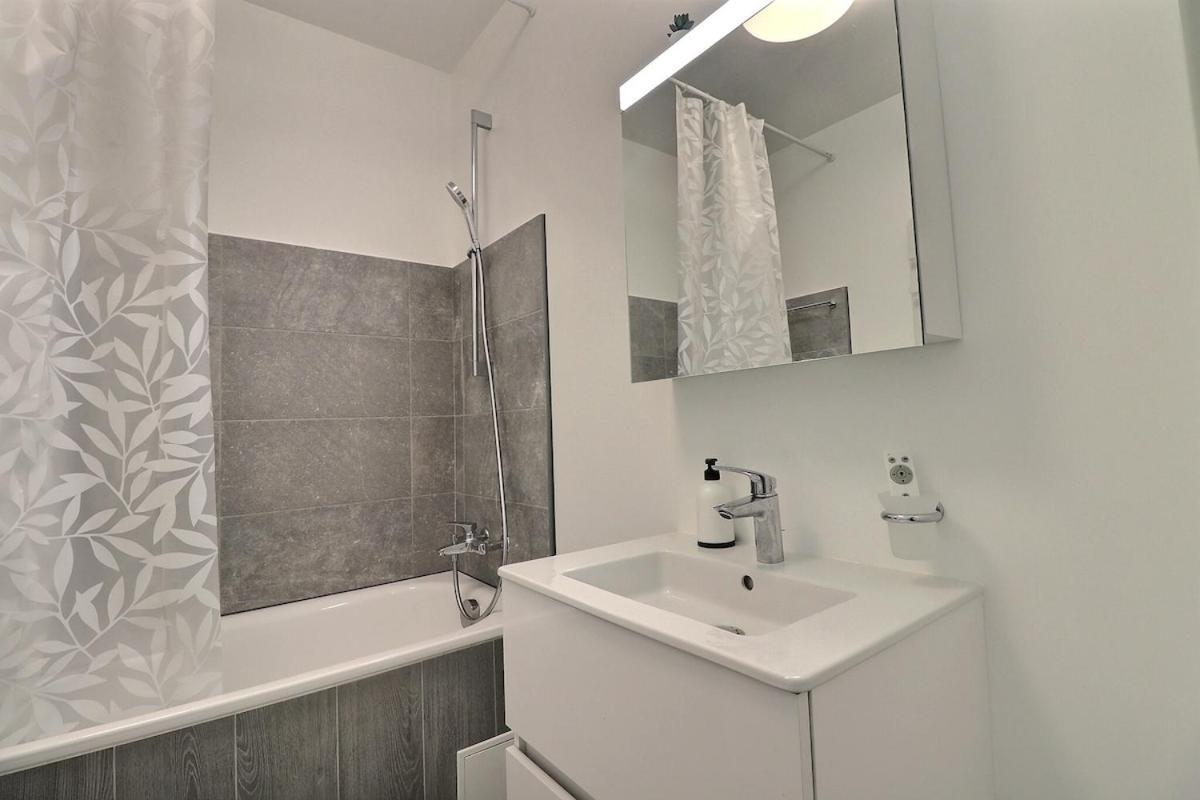 P&r - Confort Retro, 1 Bdr, In Plainpalais *